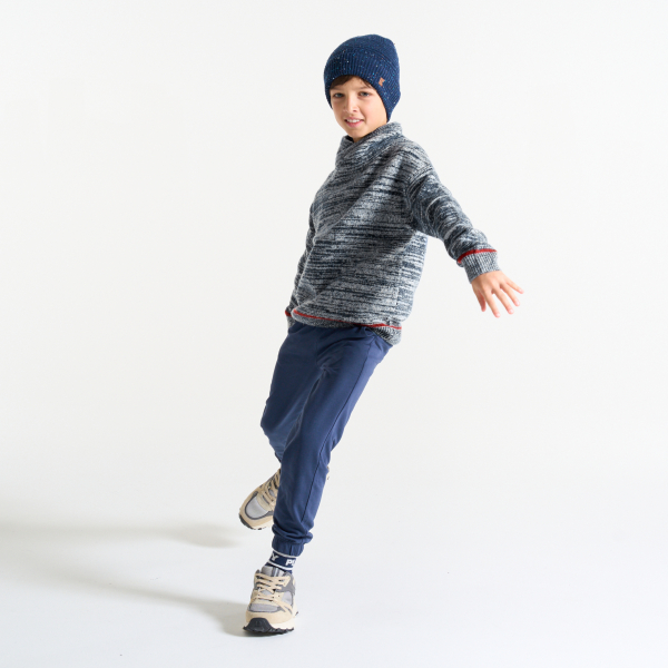 سترة للأولاد باللون الرمادي المرقط ذات الياقة الملتوية